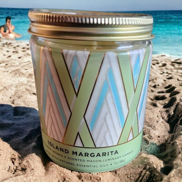 BATH & BODY WORKS "Island Margarita" 7oz Candle - Picture 2 of 5